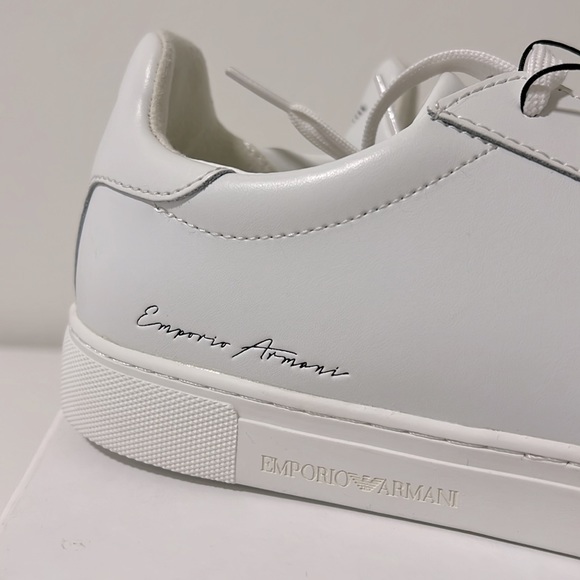 NWT NIB new Emporio Armani Supple leather white sneakers w/ signature EU 39 US 9 - Picture 2 of 14